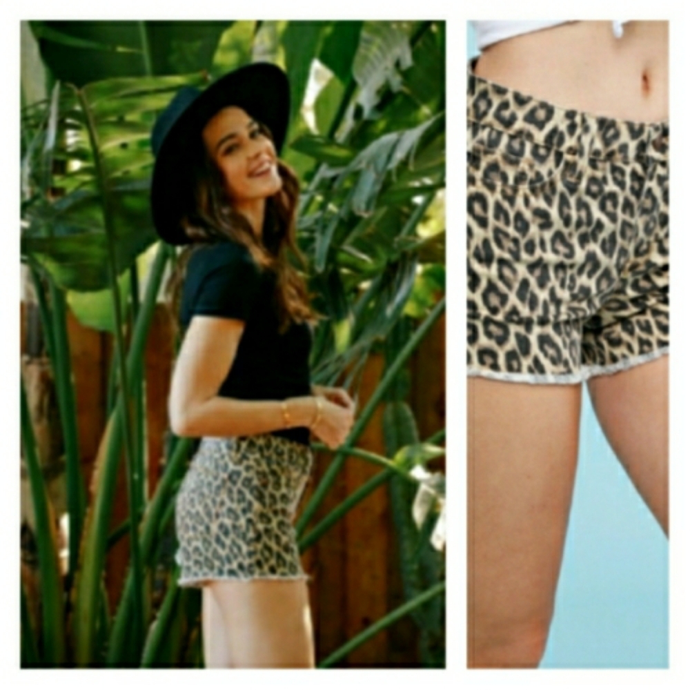 S M L Judy Blue Leopard Print Cut Off Shorts